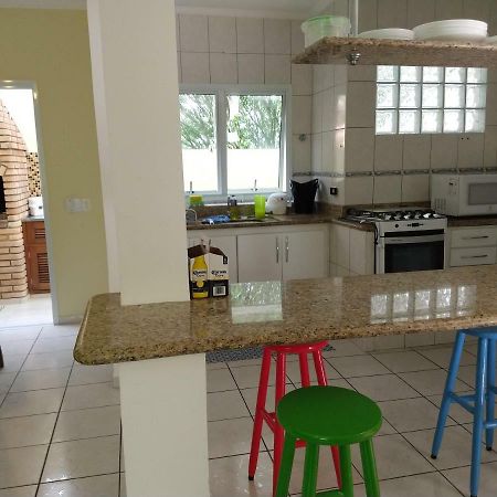 Casa Em Condominio - Enseada กัวรูจา ภายนอก รูปภาพ